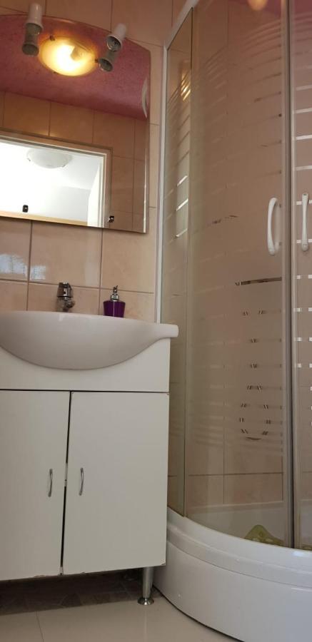 Apartment Danka Omis Bagian luar foto
